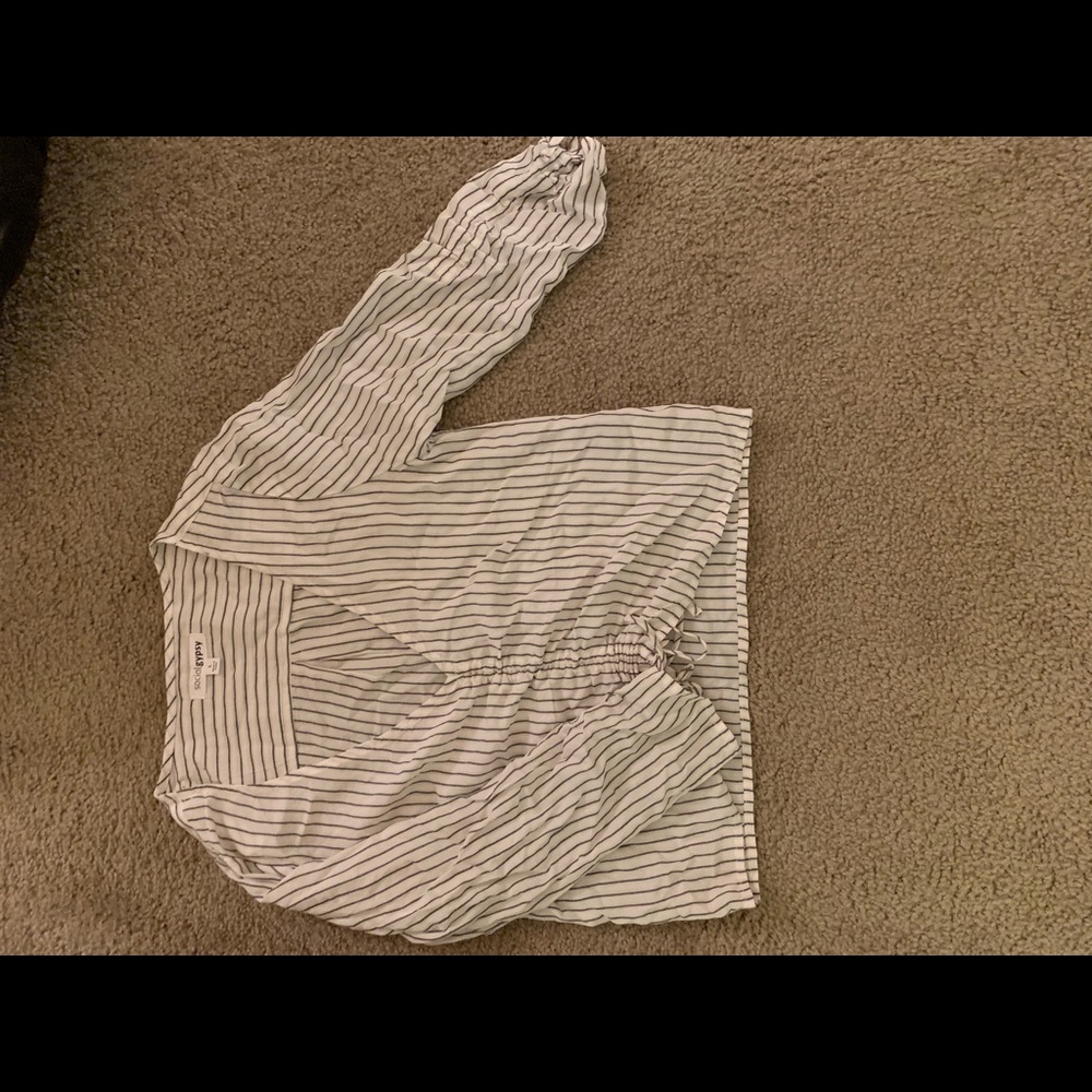 Long sleeve tie crop